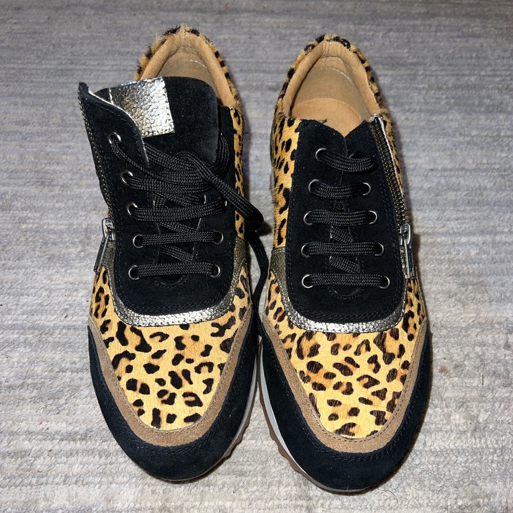 Myra size 10 - never worn